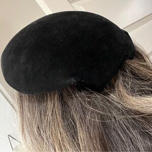 VINTAGE/ANTIQUE Leon Daily Black Hat